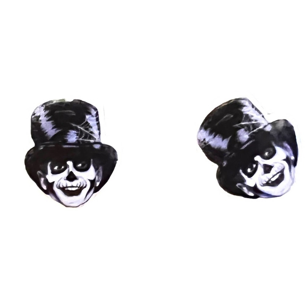 Singer from Hocus Pocus acrylic earrings. Small, new.